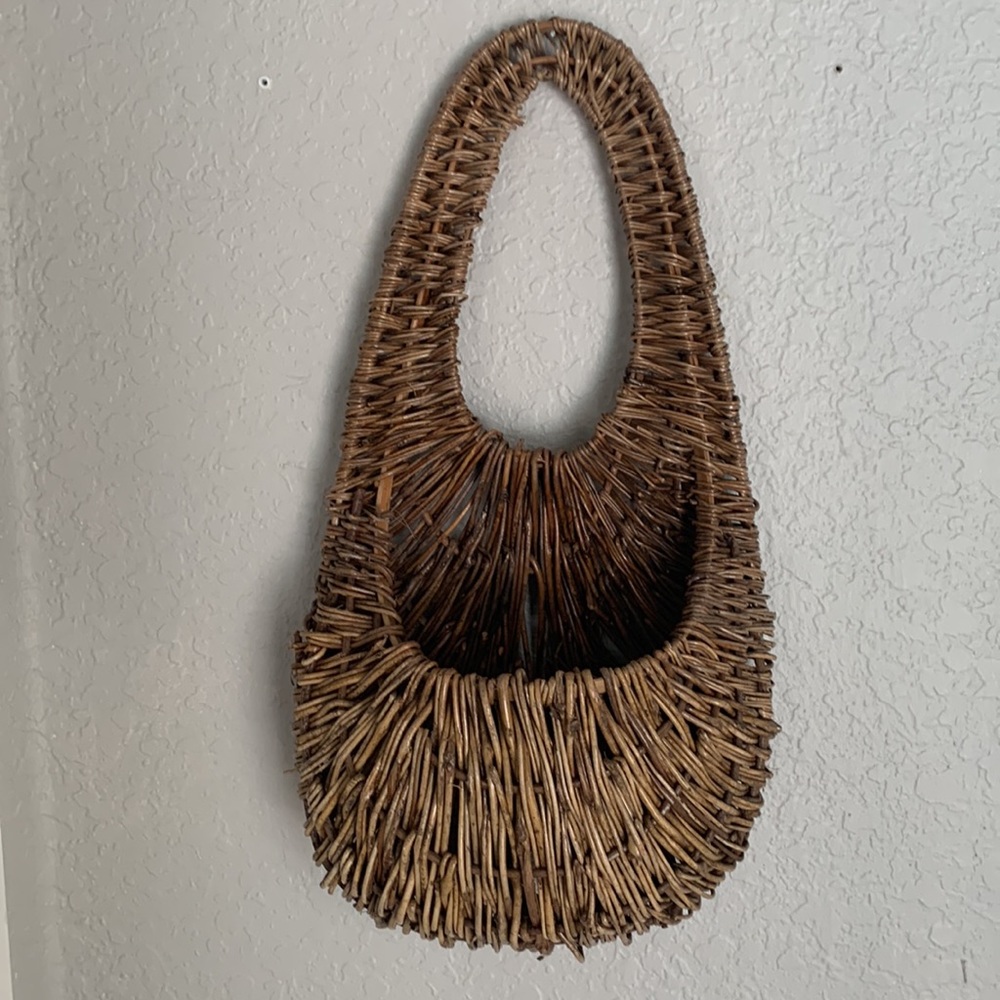 Boho woven hanging wall basket - Picture 4 of 10